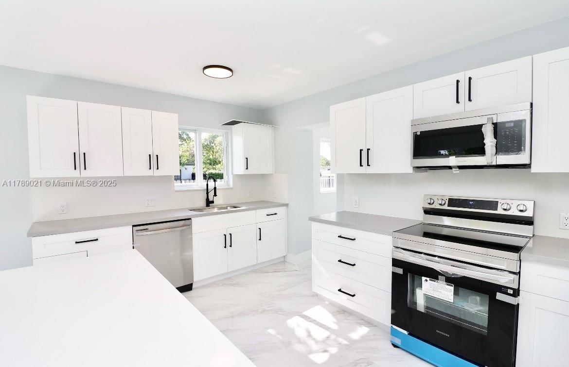 Real estate property located at 495 NW 129th St, Miami-dade, Overbrook Shores No 3, North Miami, FL