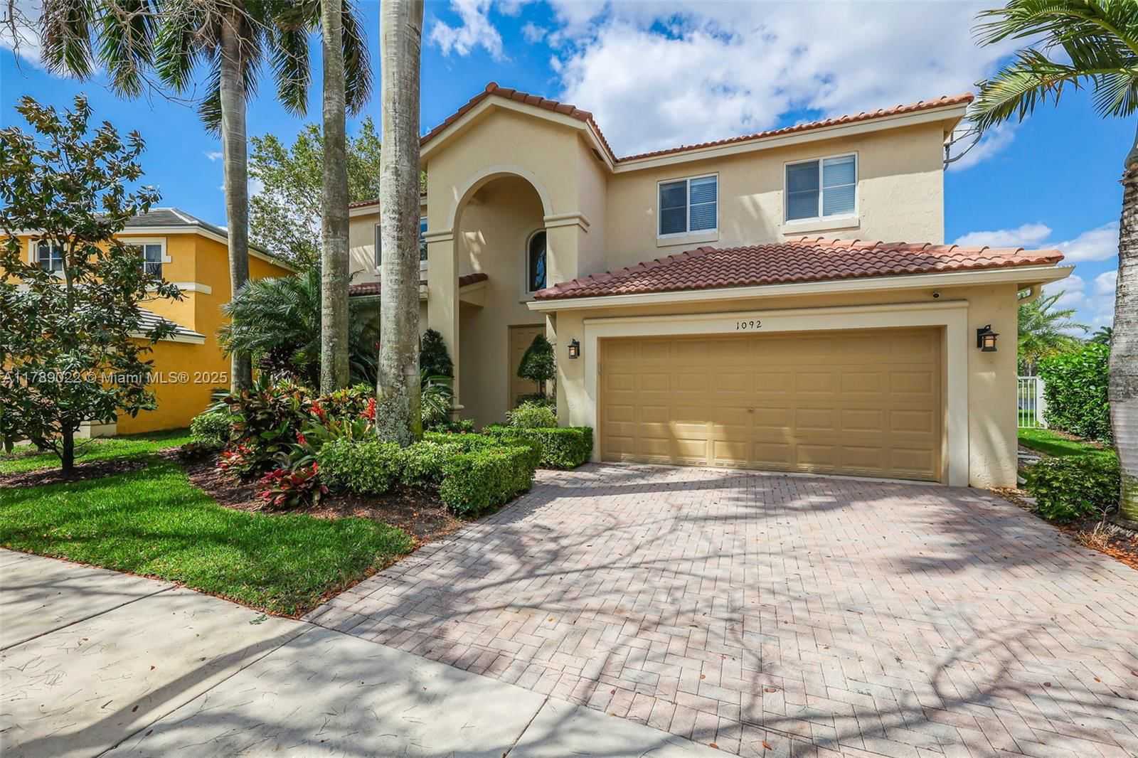 Real estate property located at 1092 Lavender Cir, Broward, Sector 2-parcels 17 18 19, Weston, FL