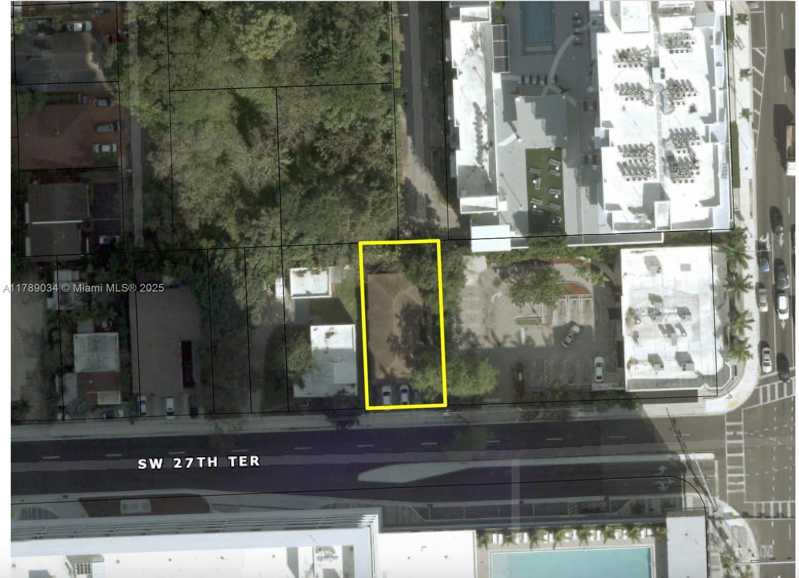 Real estate property located at 2735 27th Ter, Miami-dade, Com Silver Bluff, Miami, FL