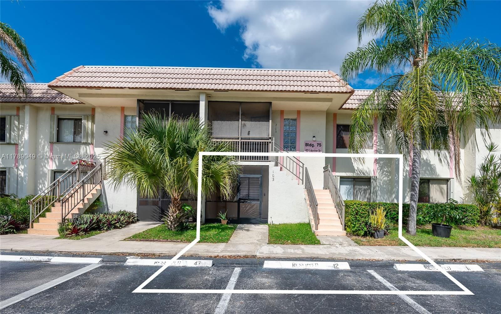 Real estate property located at 413 Lakeview Dr #103, Broward, Racquet Club Apartments A, Weston, FL