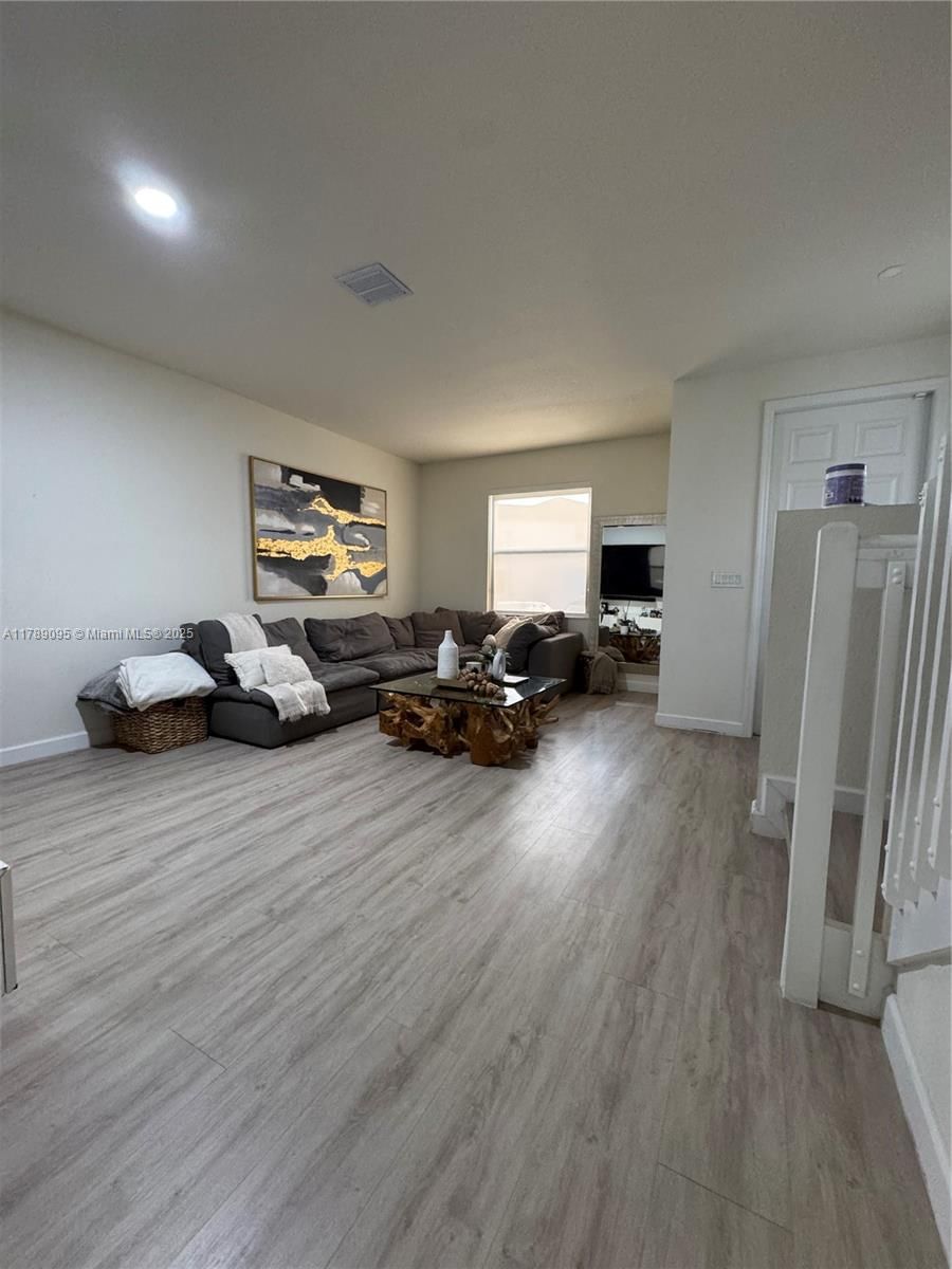 Real estate property located at 11449 34th Ln, Miami-dade, Aquabella North, Hialeah, FL