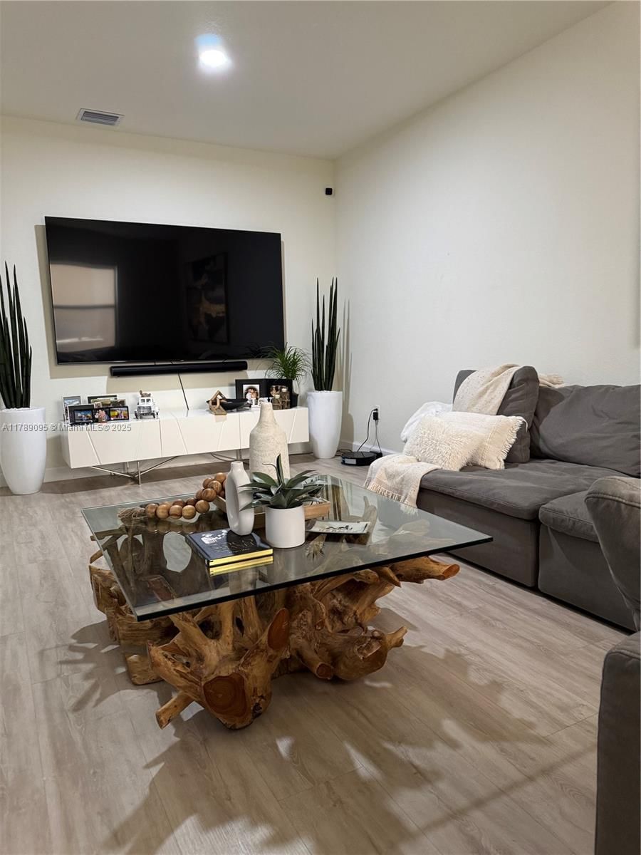 Real estate property located at 11449 34th Ln, Miami-dade, Aquabella North, Hialeah, FL