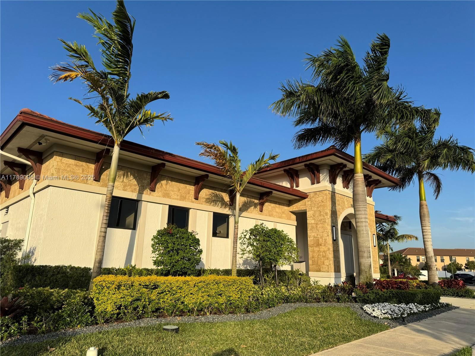 Real estate property located at 11449 34th Ln, Miami-dade, Aquabella North, Hialeah, FL