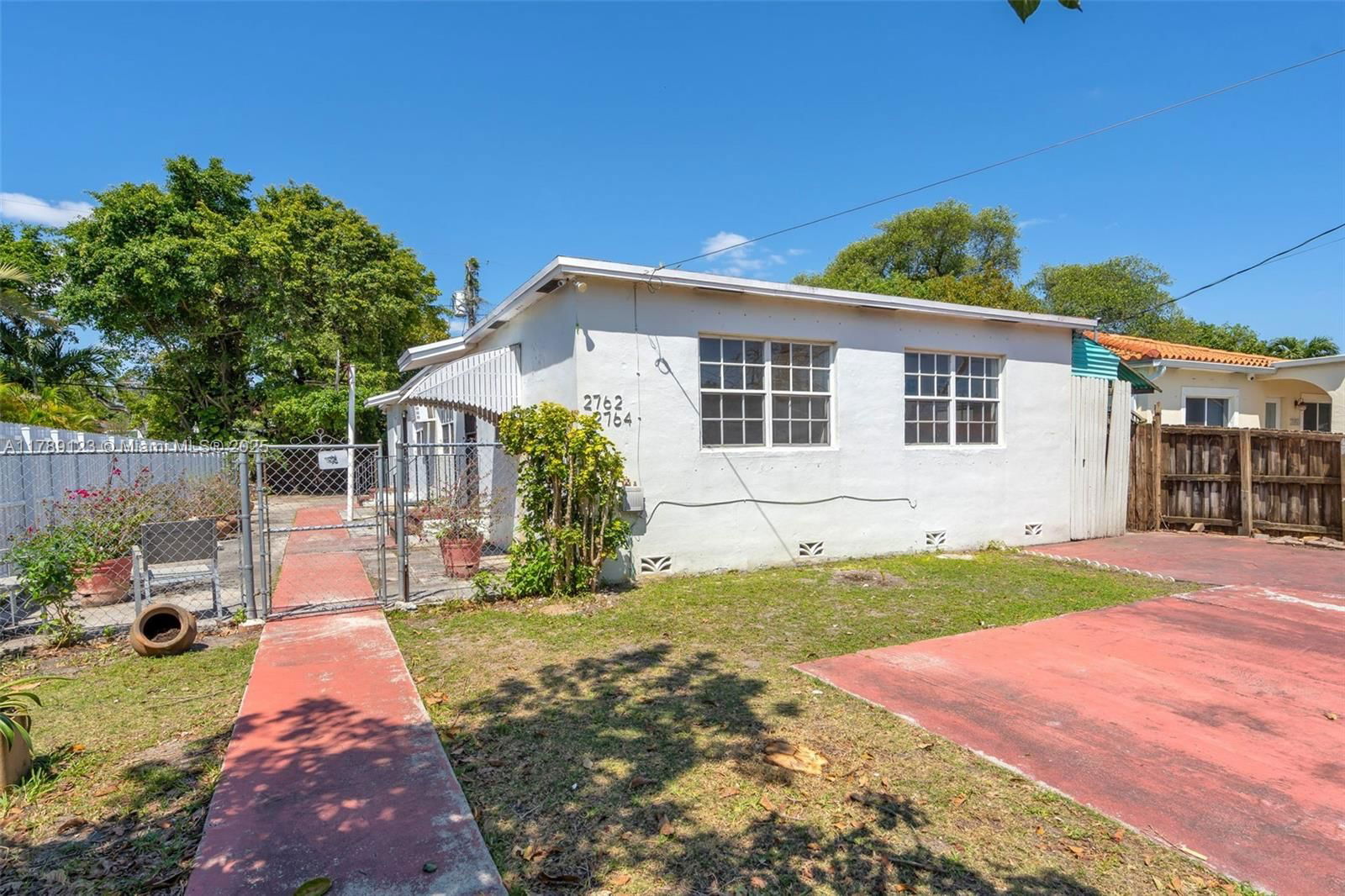 Real estate property located at 2762 34th Ave, Miami-dade, Silver Bluff Gardens, Miami, FL