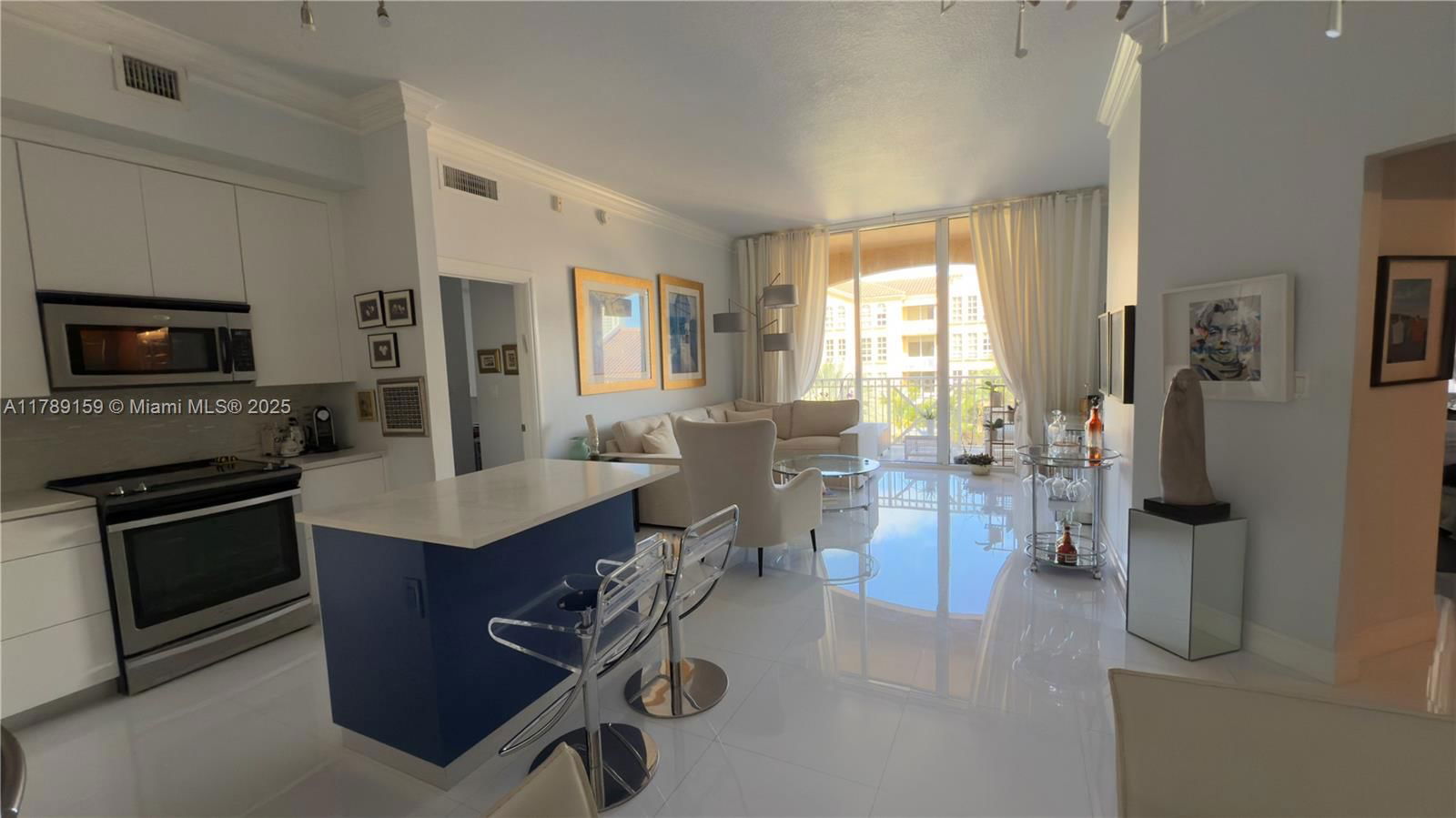 Real estate property located at 3001 185th St #532, Miami-dade, Alaqua Condo, Aventura, FL