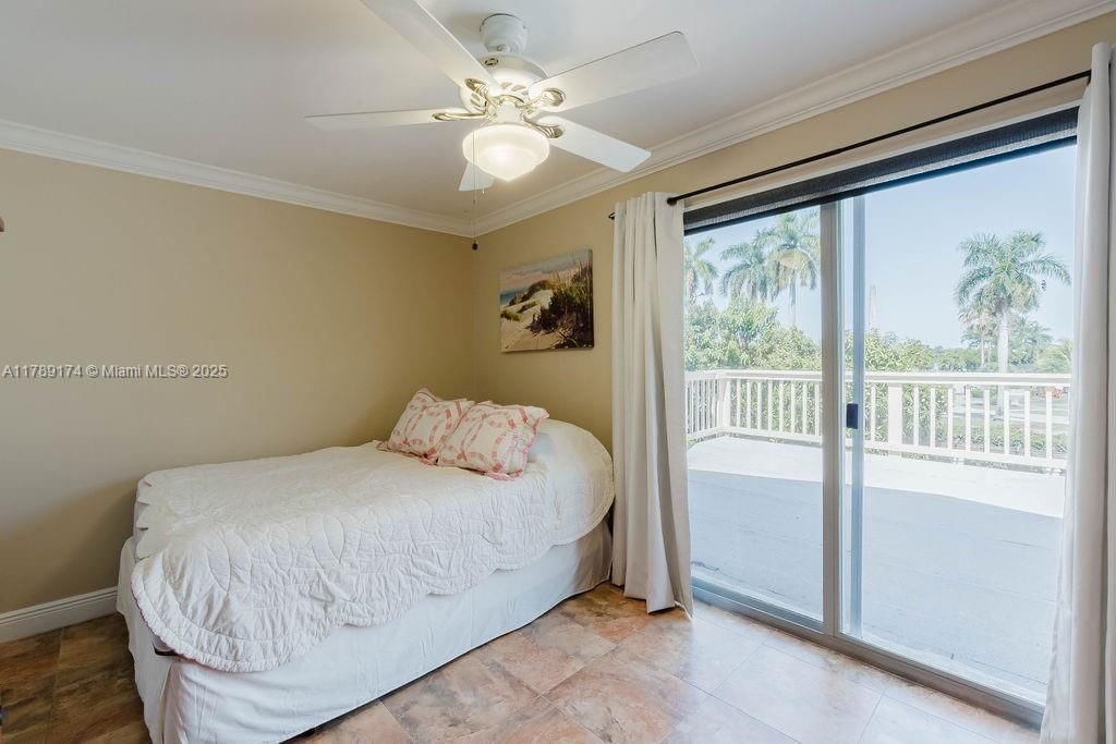 Real estate property located at 4249 147th Ct, Miami-dade, Lakes Of The Meadow Patio, Miami, FL