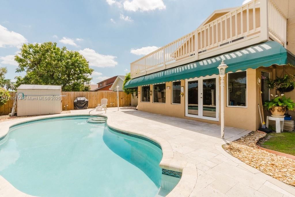 Real estate property located at 4249 147th Ct, Miami-dade, Lakes Of The Meadow Patio, Miami, FL
