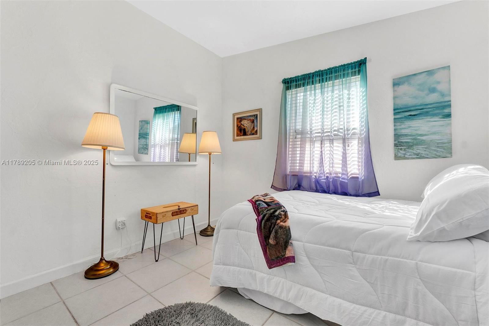 Real estate property located at 4240 112th Ave, Miami-dade, Westwood Lake, Miami, FL