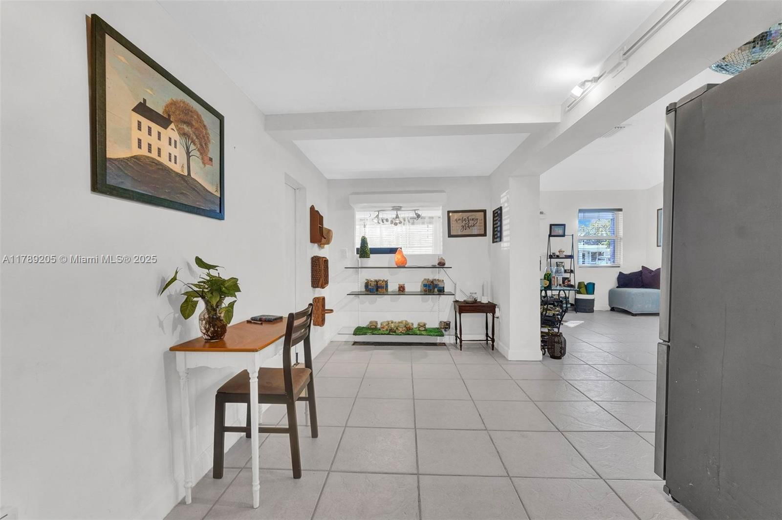 Real estate property located at 4240 112th Ave, Miami-dade, Westwood Lake, Miami, FL
