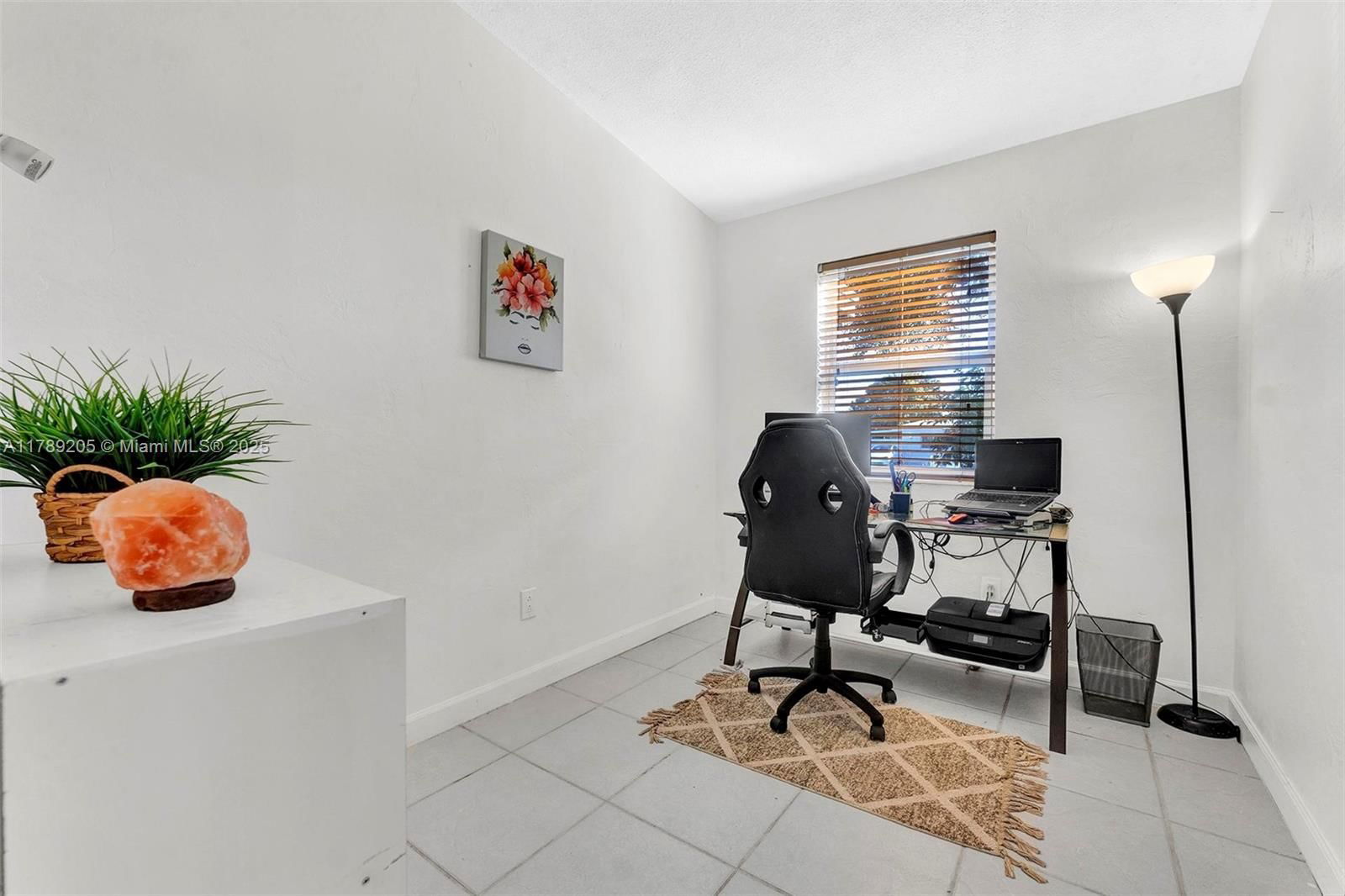 Real estate property located at 4240 112th Ave, Miami-dade, Westwood Lake, Miami, FL