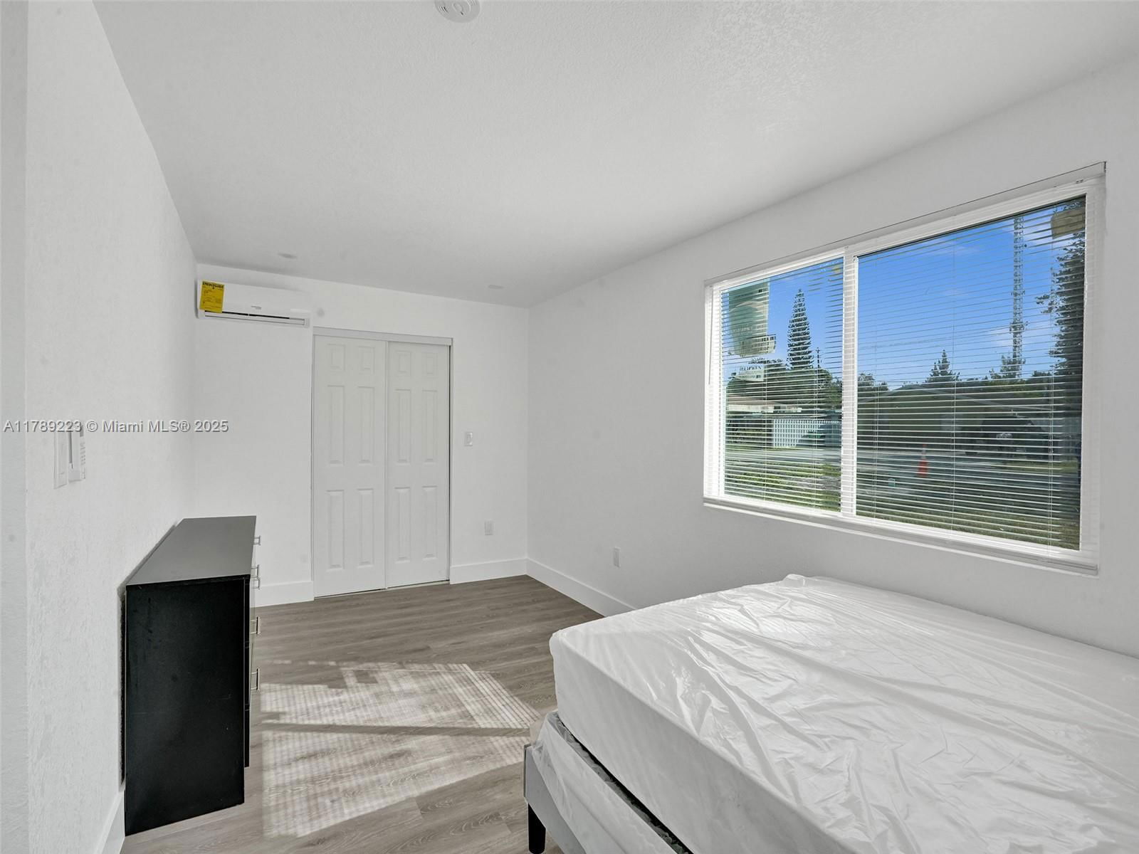 Real estate property located at 6147 40th St, Broward, Sun Land Park, Miramar, FL