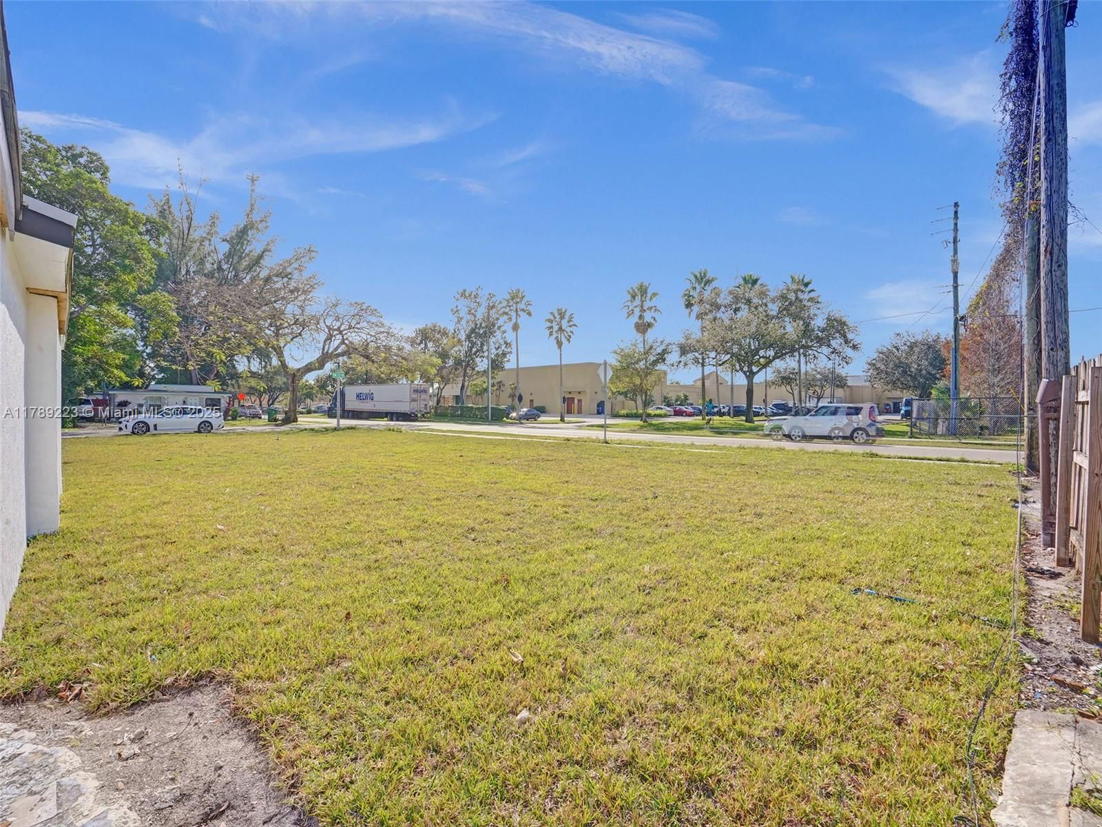 Real estate property located at 6147 40th St, Broward, Sun Land Park, Miramar, FL