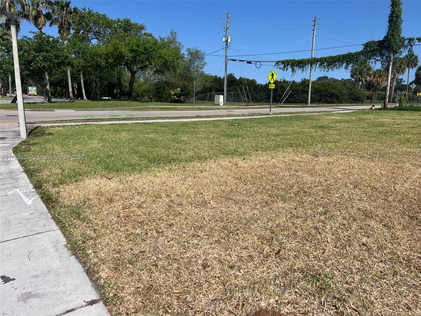 Real estate property located at 6147 40th St, Broward, Sun Land Park, Miramar, FL