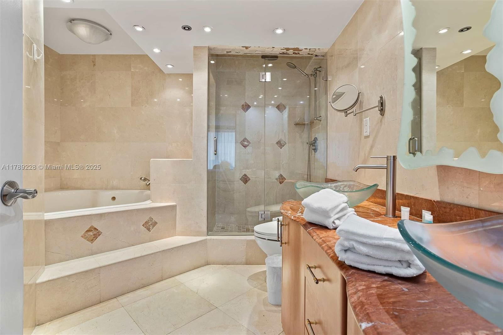 Real estate property located at 5225 Collins Ave #1117, Miami-dade, The Alexander Condo, Miami Beach, FL