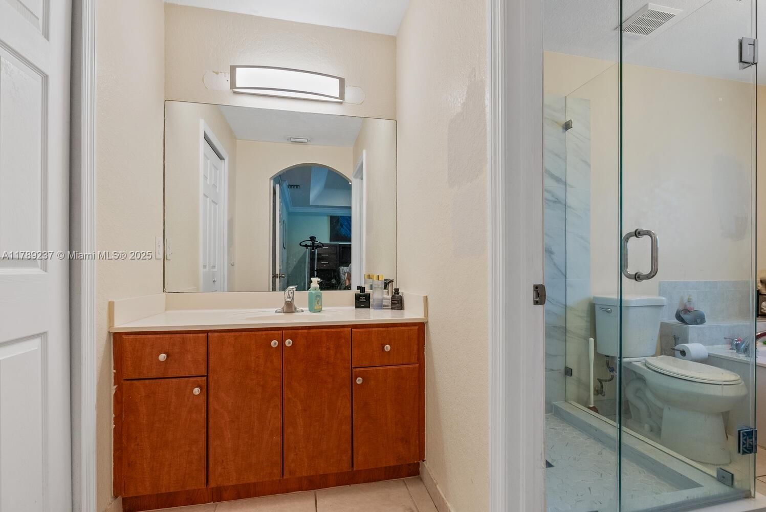 Real estate property located at 21937 88th Path, Miami-dade, Lakes By The Bay Jay, Cutler Bay, FL