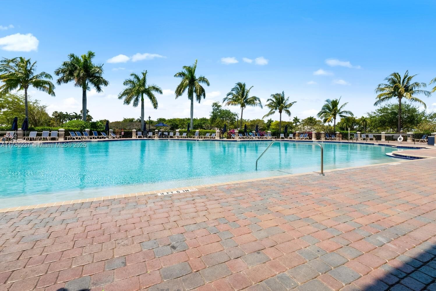 Real estate property located at 21937 88th Path, Miami-dade, Lakes By The Bay Jay, Cutler Bay, FL