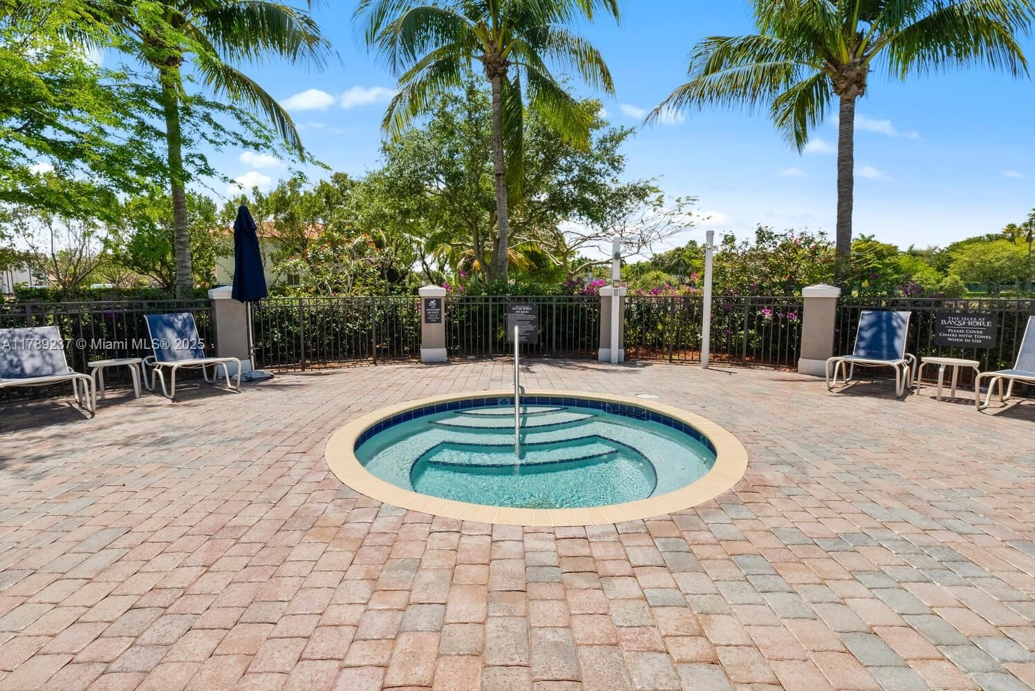 Real estate property located at 21937 88th Path, Miami-dade, Lakes By The Bay Jay, Cutler Bay, FL