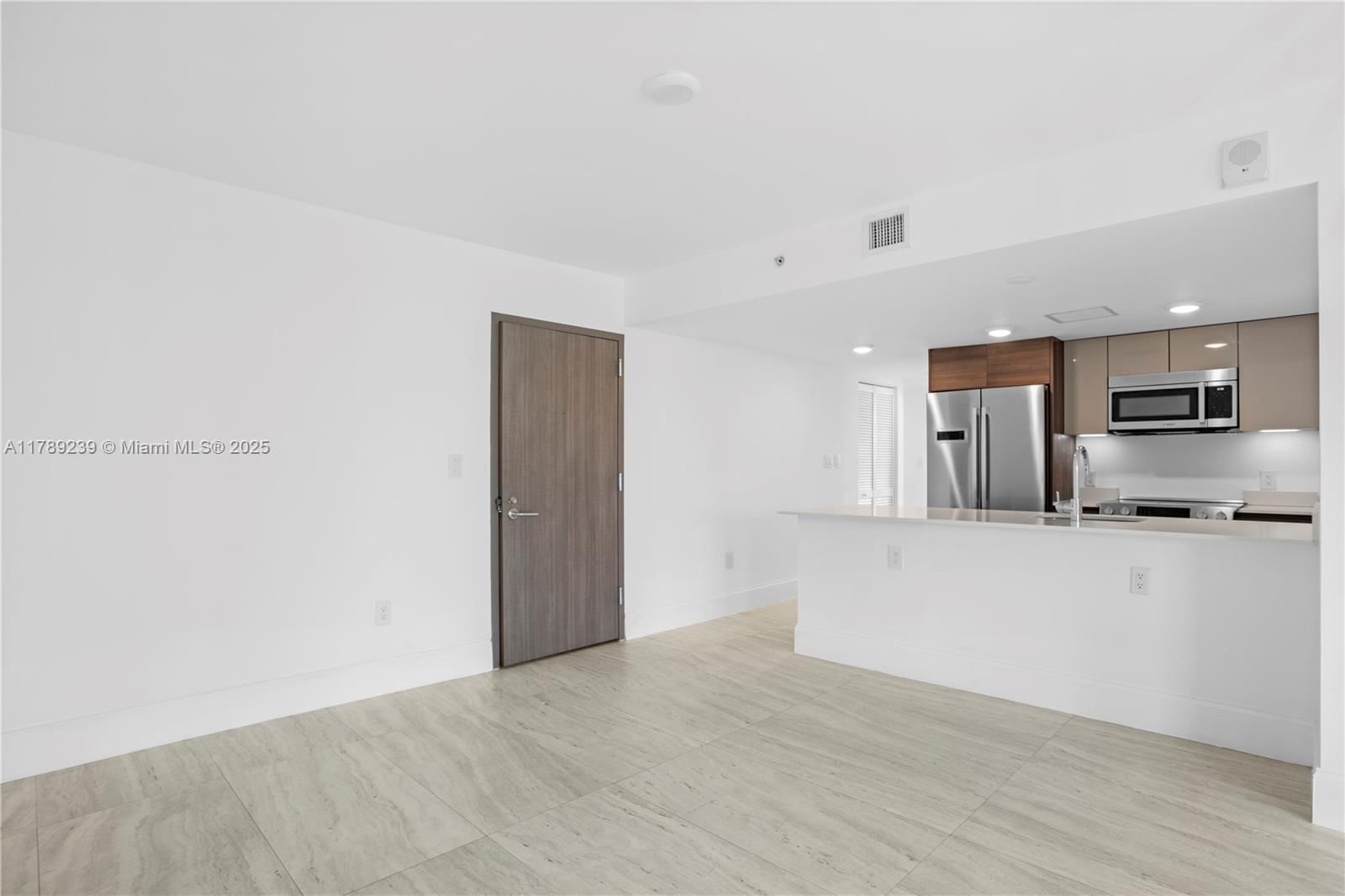 Real estate property located at 9261 Bay Harbor Dr #606, Miami-dade, The Ivory Residence Condo, Bay Harbor Islands, FL