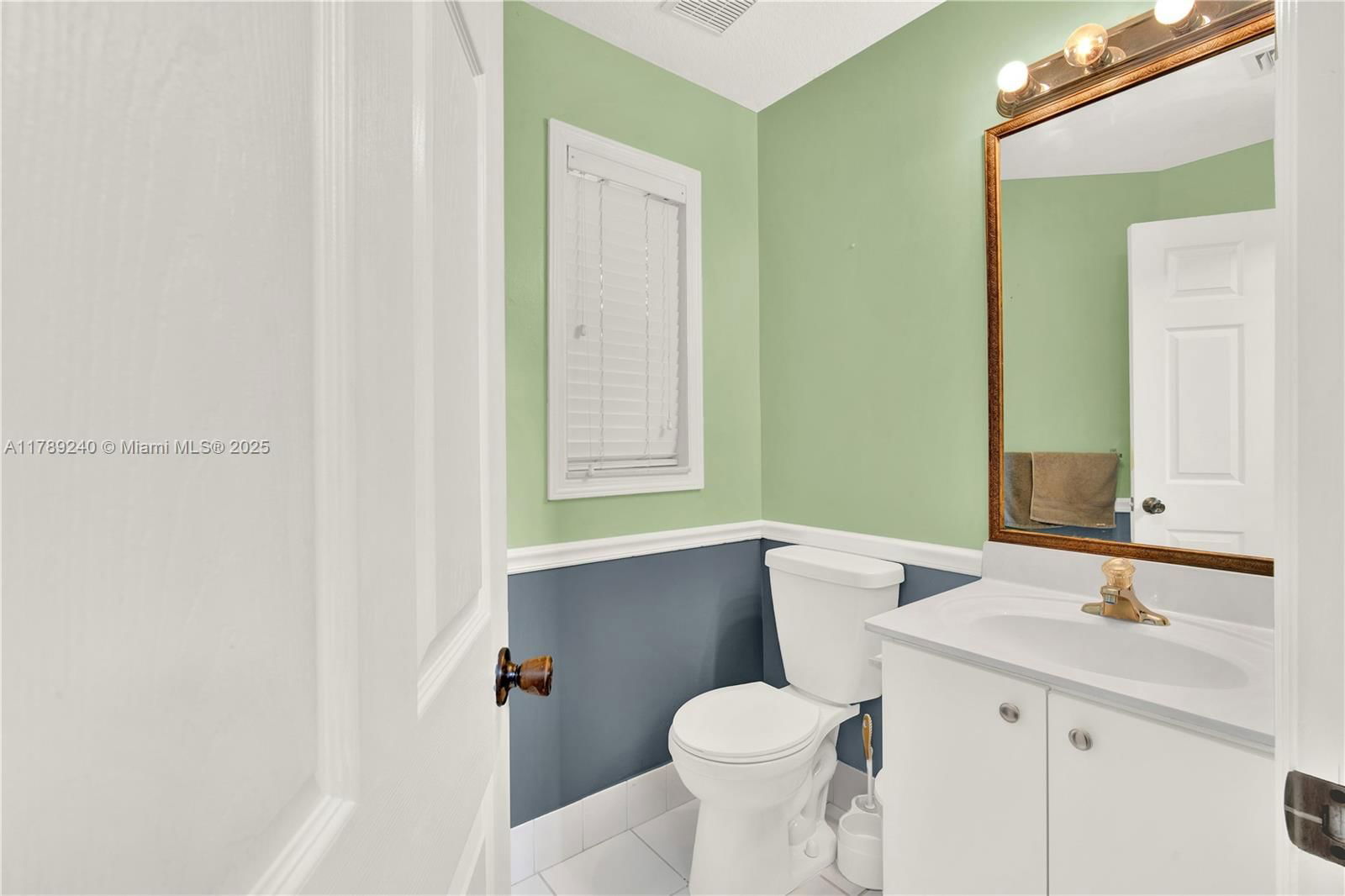 Real estate property located at 1979 13th St, Miami-dade, Shores At Keys Gate, Homestead, FL