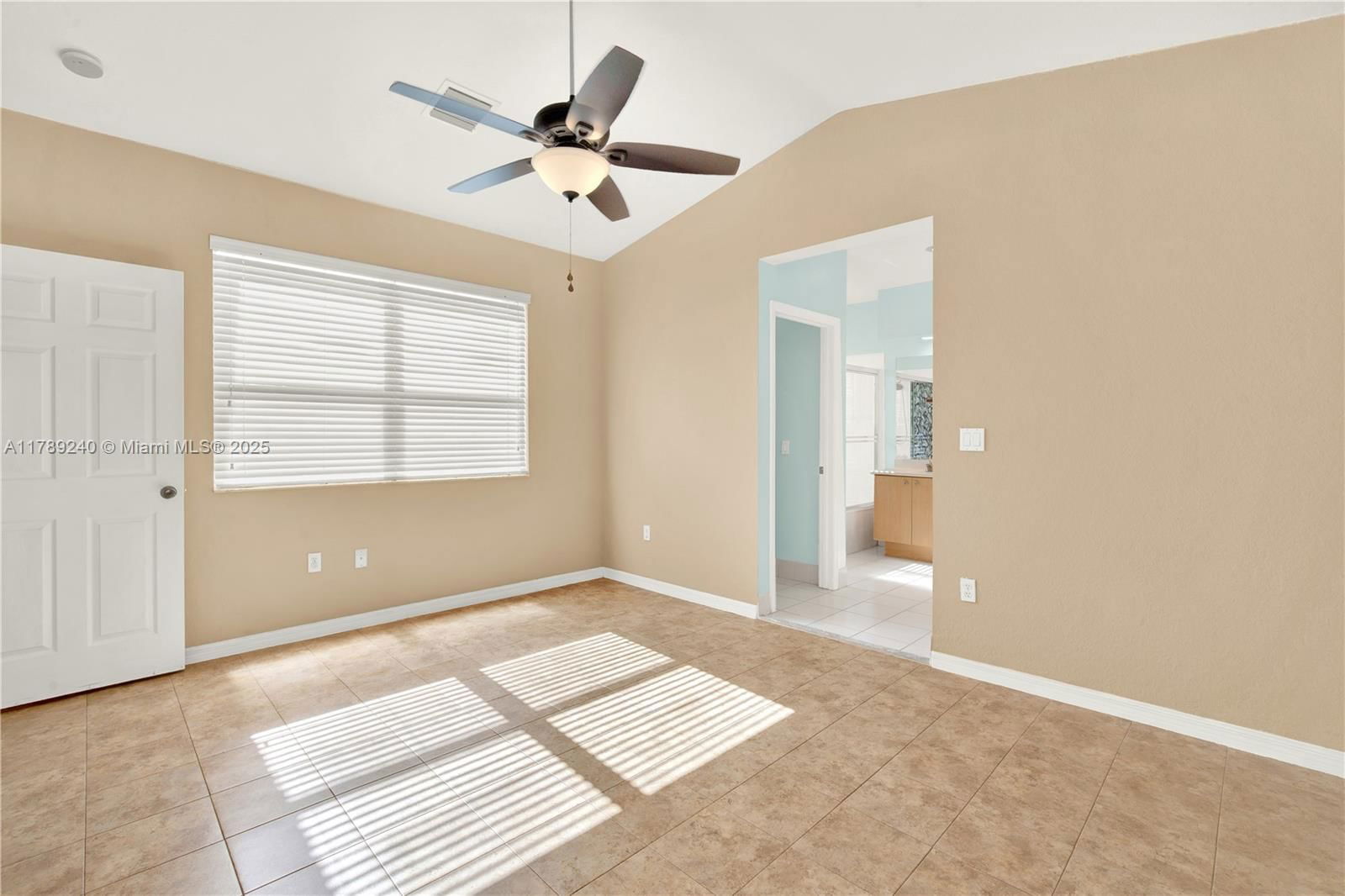 Real estate property located at 1979 13th St, Miami-dade, Shores At Keys Gate, Homestead, FL