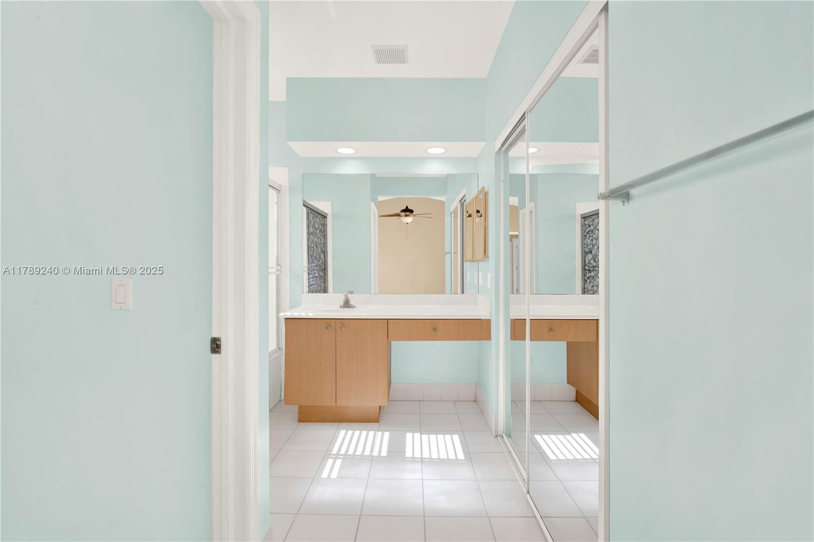 Real estate property located at 1979 13th St, Miami-dade, Shores At Keys Gate, Homestead, FL