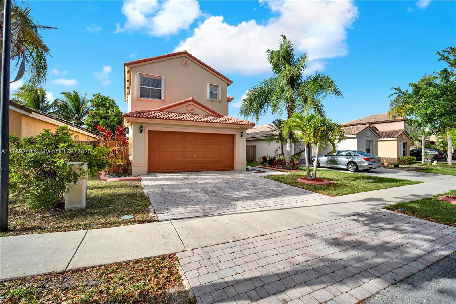 Real estate property located at 1979 13th St, Miami-dade, Shores At Keys Gate, Homestead, FL