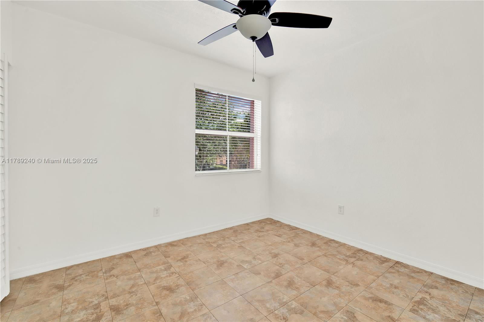 Real estate property located at 1979 13th St, Miami-dade, Shores At Keys Gate, Homestead, FL