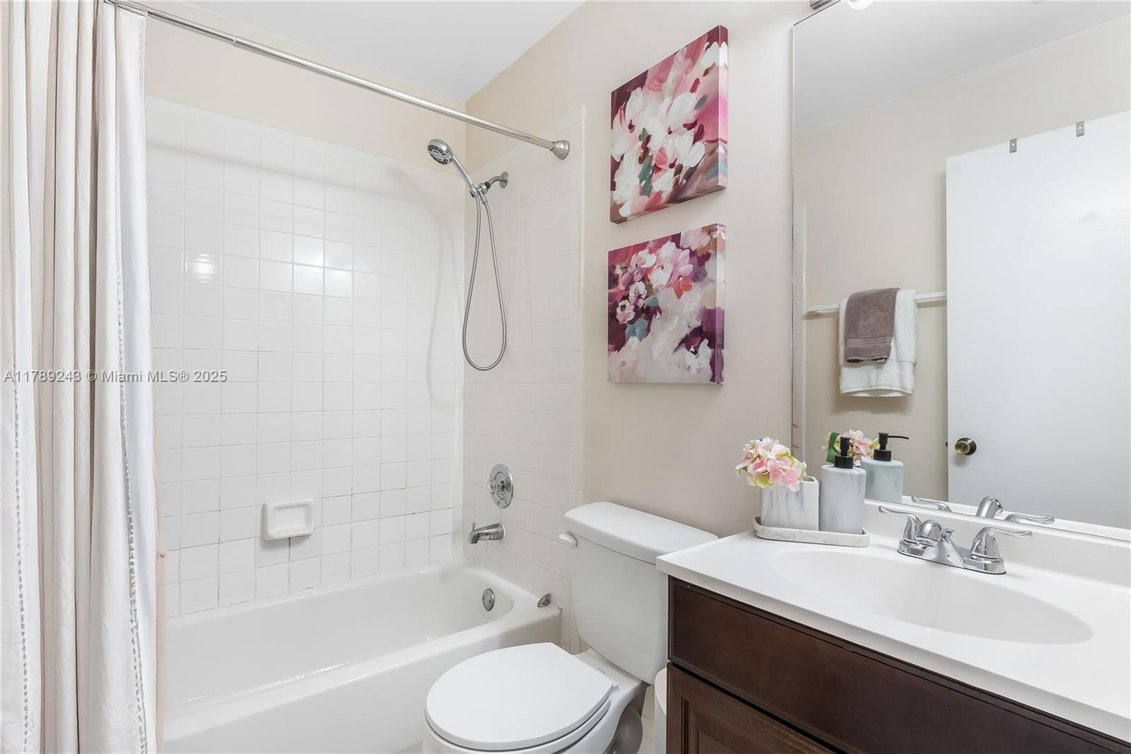 Real estate property located at 13906 174th St, Miami-dade, Weitzer Serena Lakes Town, Miami, FL