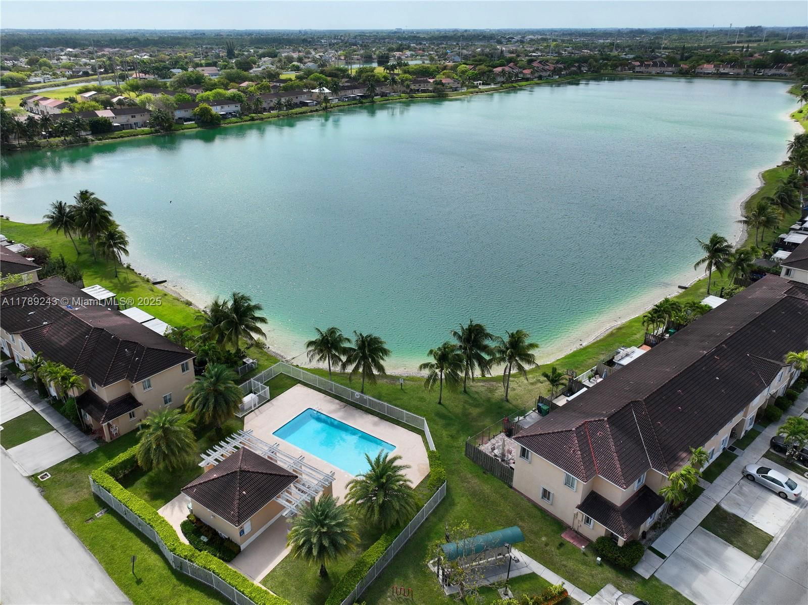 Real estate property located at 13906 174th St, Miami-dade, Weitzer Serena Lakes Town, Miami, FL