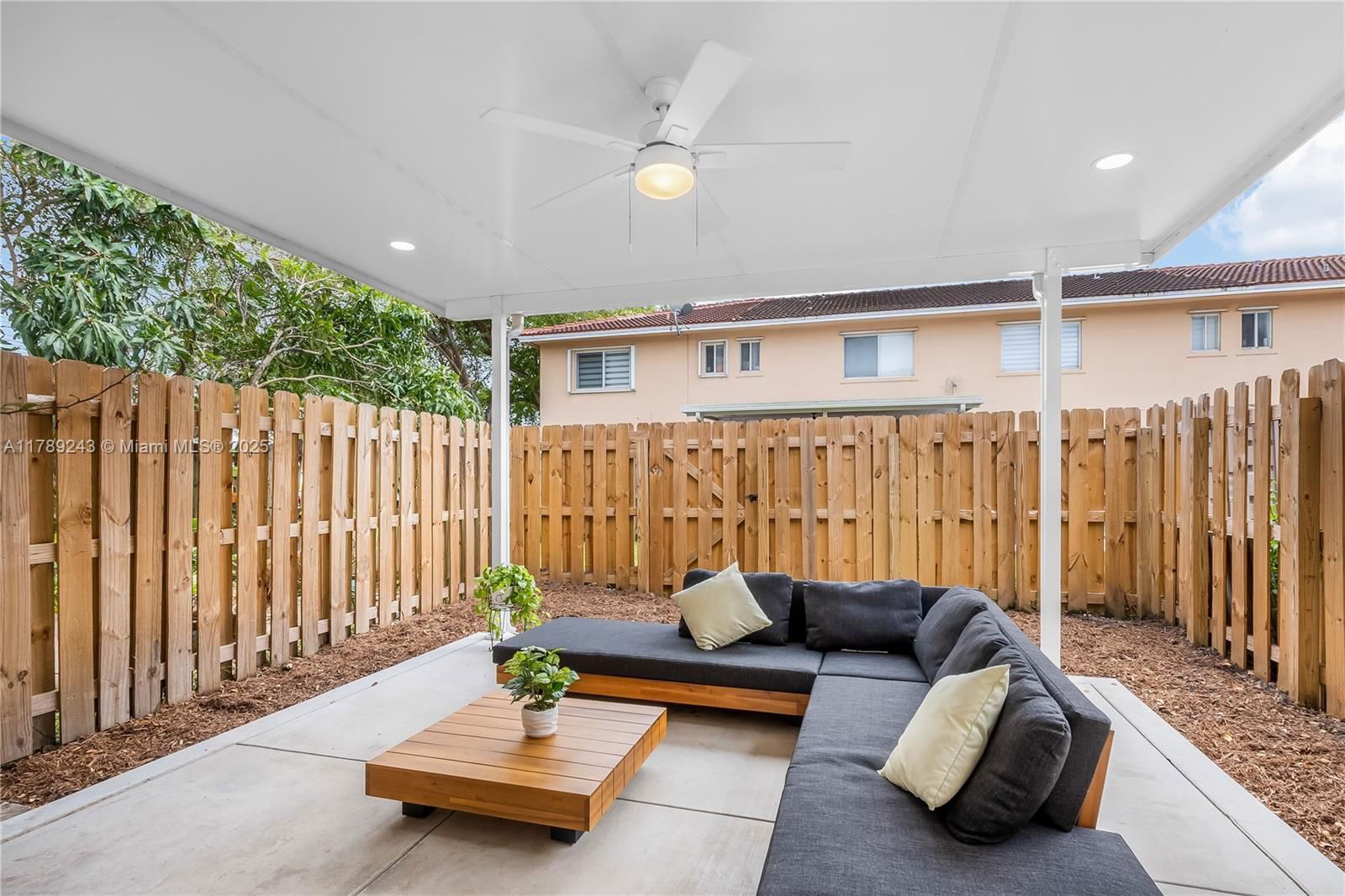 Real estate property located at 13906 174th St, Miami-dade, Weitzer Serena Lakes Town, Miami, FL