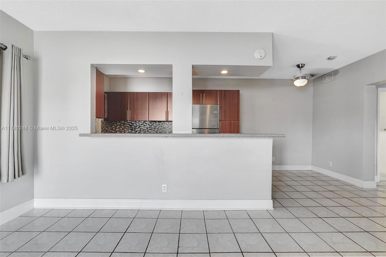Real estate property located at 2200 Ocean Dr N116, Broward, Waterway @ Hollywood Beac, Hollywood, FL