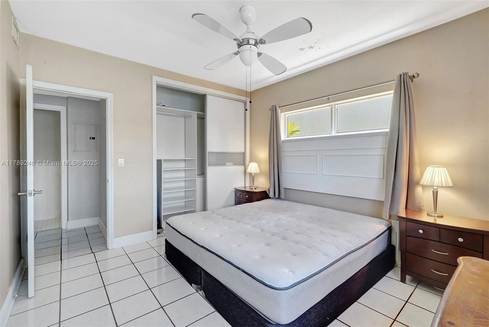 Real estate property located at 2200 Ocean Dr N116, Broward, Waterway @ Hollywood Beac, Hollywood, FL