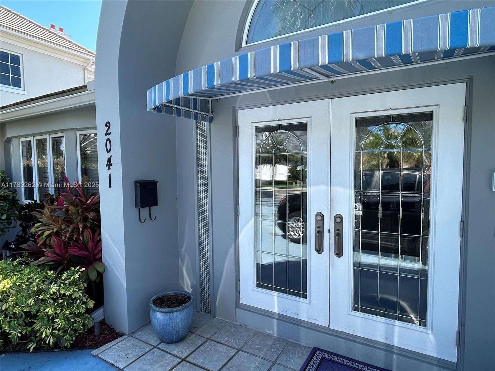 Real estate property located at 2041 Thatch Palm Dr, Palm Beach, Royal Palm Yacht & Countr, Boca Raton, FL