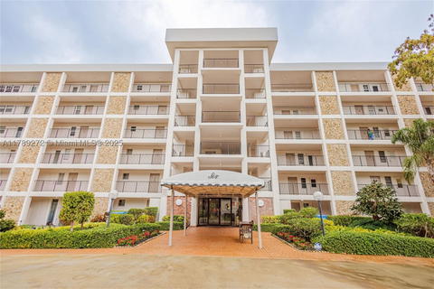 Real estate property located at 2751 Palm Aire Dr #310, Broward, No 6 Palm-aire Country Cl, Pompano Beach, FL