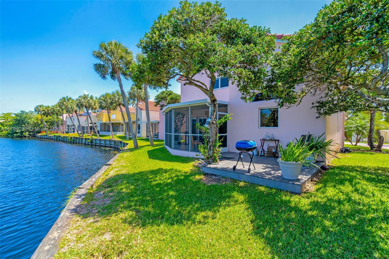 Real estate property located at 1086 5th Ct, Broward, U S Lend Lease Plat No On, Dania Beach, FL
