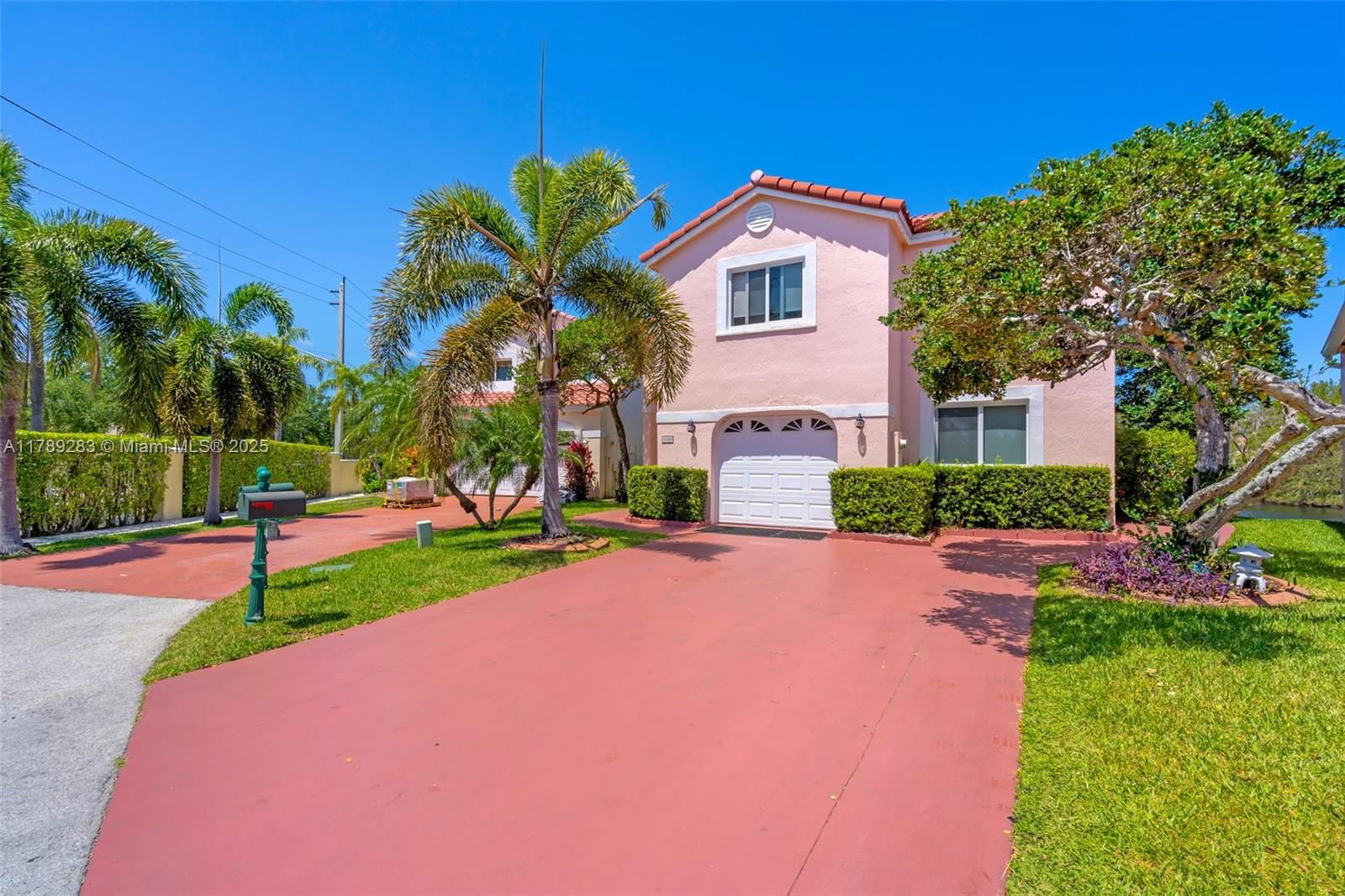 Real estate property located at 1086 5th Ct, Broward, U S Lend Lease Plat No On, Dania Beach, FL