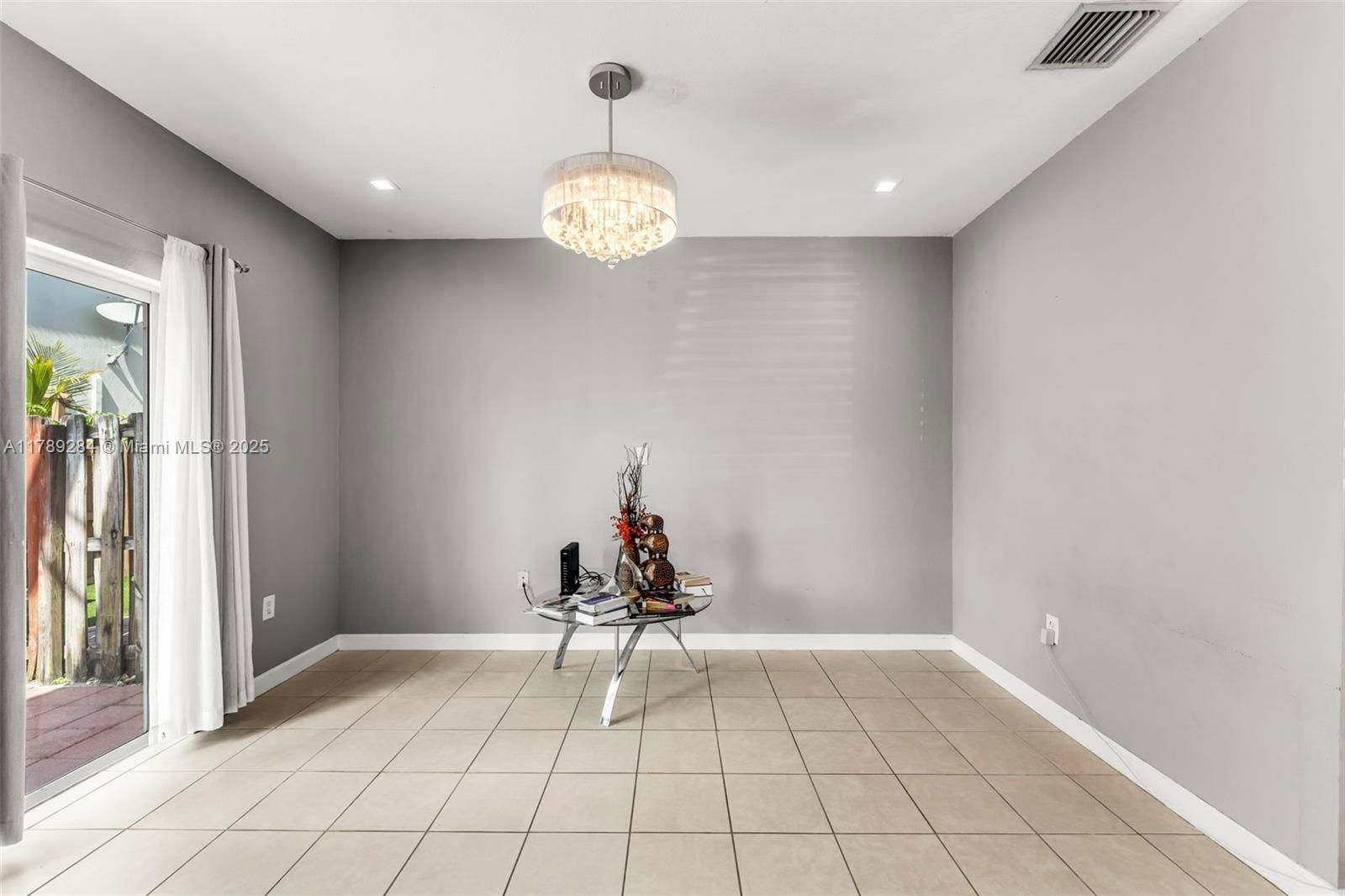 Real estate property located at 9371 221st Way, Miami-dade, Lakes By The Bay Cee, Cutler Bay, FL