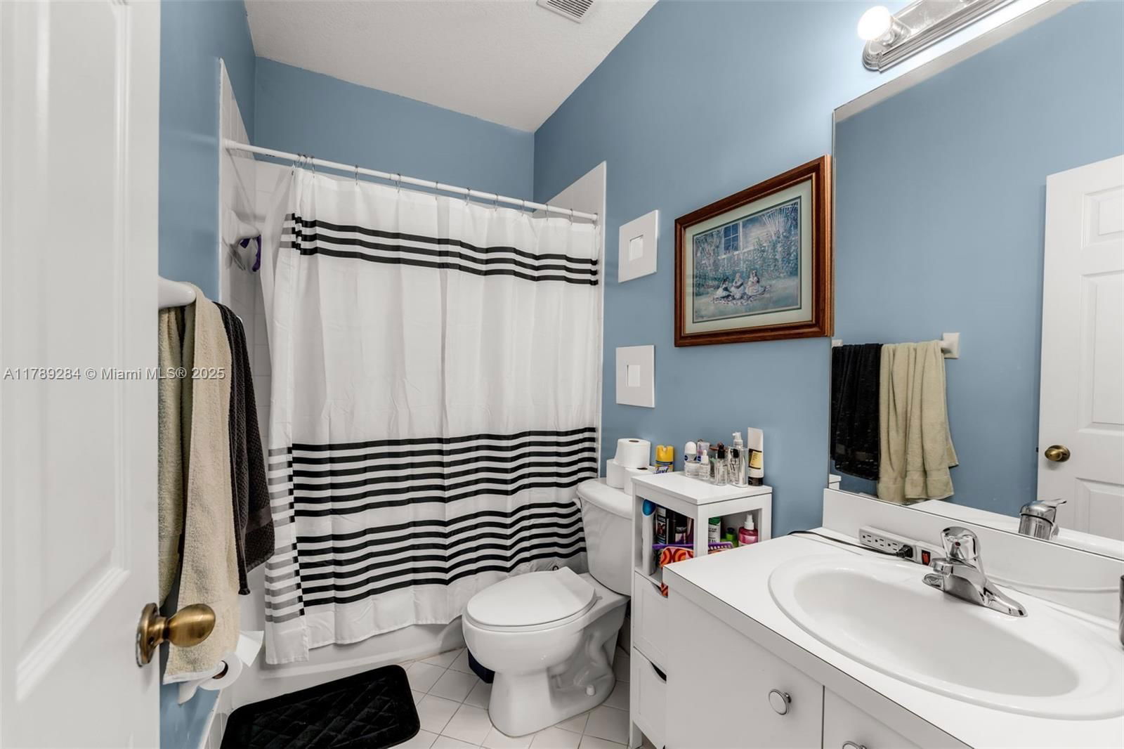 Real estate property located at 9371 221st Way, Miami-dade, Lakes By The Bay Cee, Cutler Bay, FL