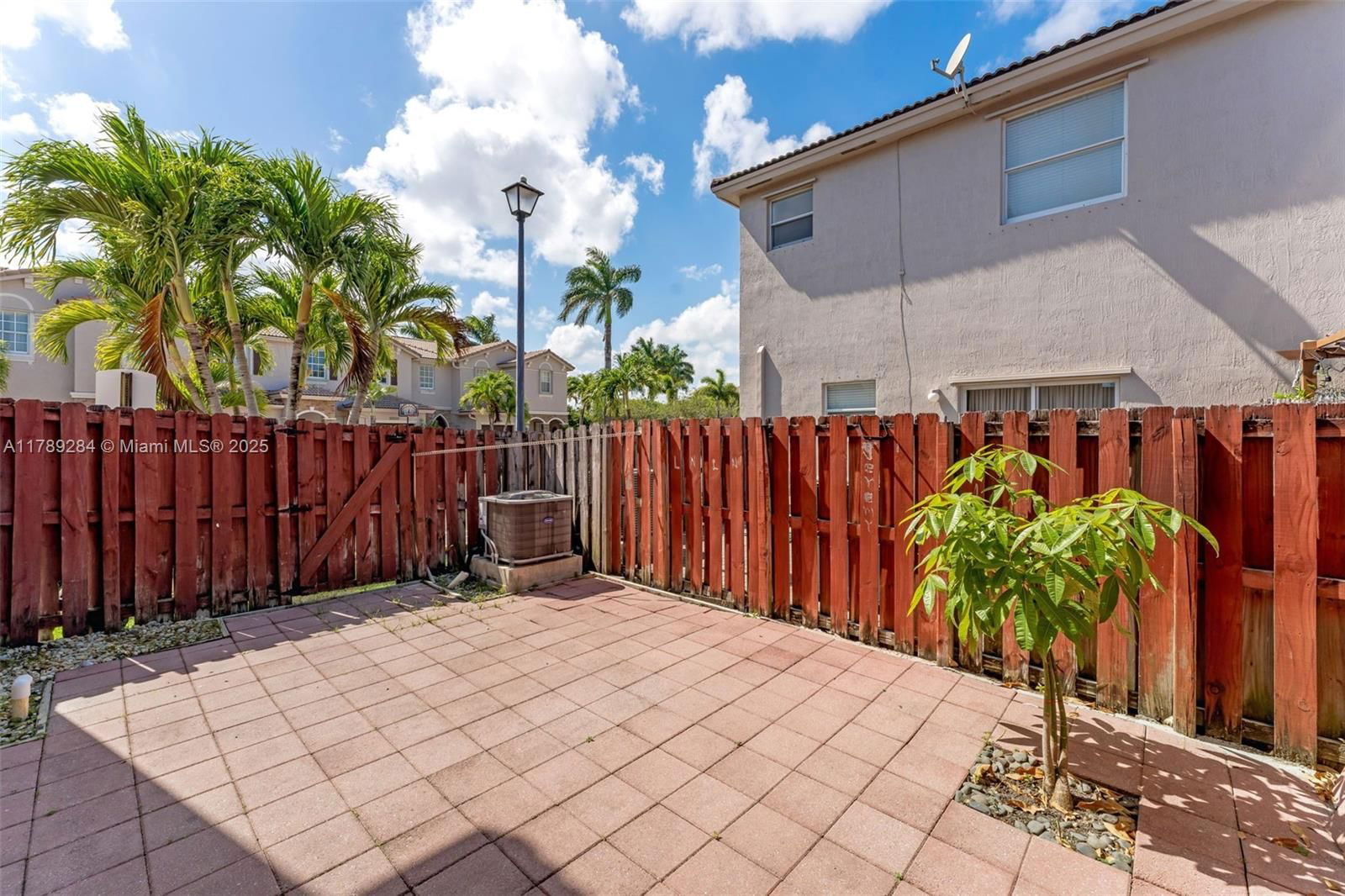 Real estate property located at 9371 221st Way, Miami-dade, Lakes By The Bay Cee, Cutler Bay, FL