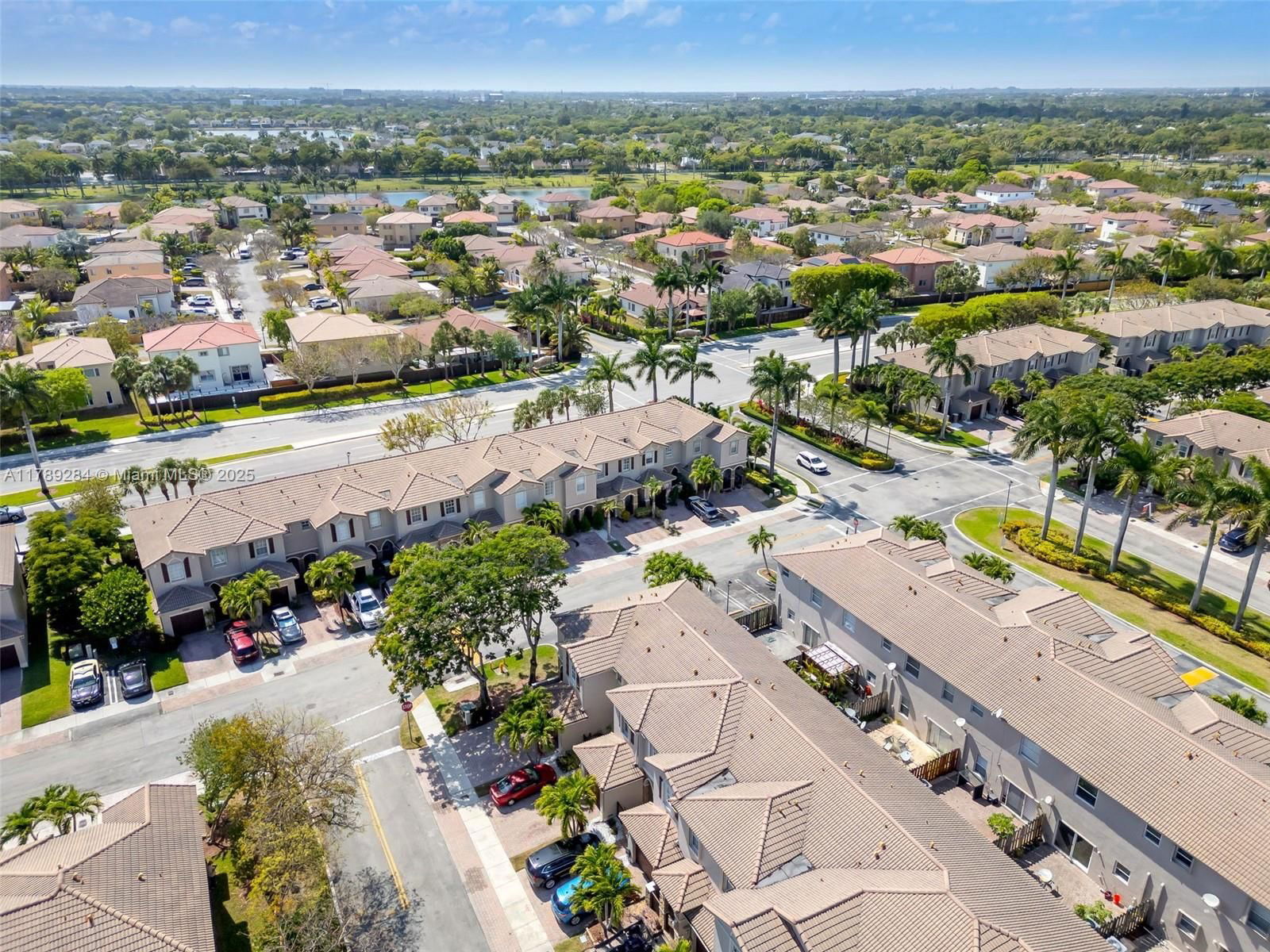 Real estate property located at 9371 221st Way, Miami-dade, Lakes By The Bay Cee, Cutler Bay, FL