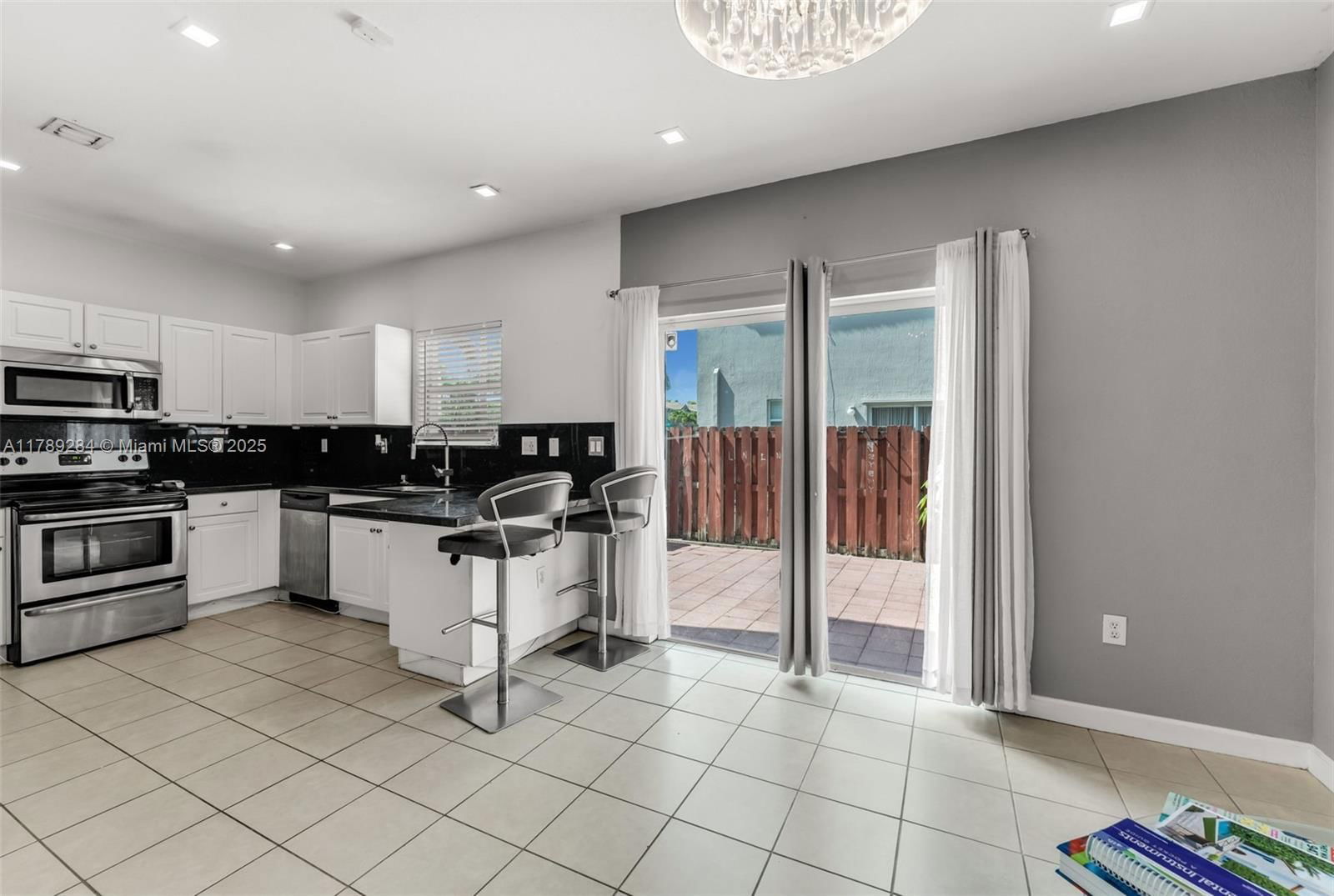 Real estate property located at 9371 221st Way, Miami-dade, Lakes By The Bay Cee, Cutler Bay, FL