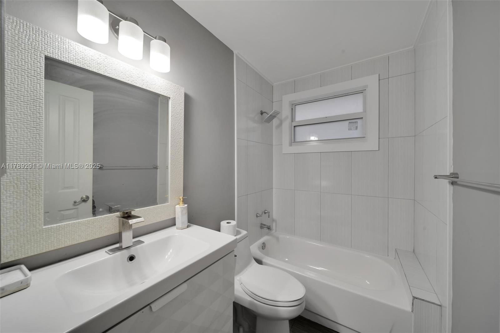 Real estate property located at 5498 45th Way, Broward, Winston Park Section Two-, Coconut Creek, FL