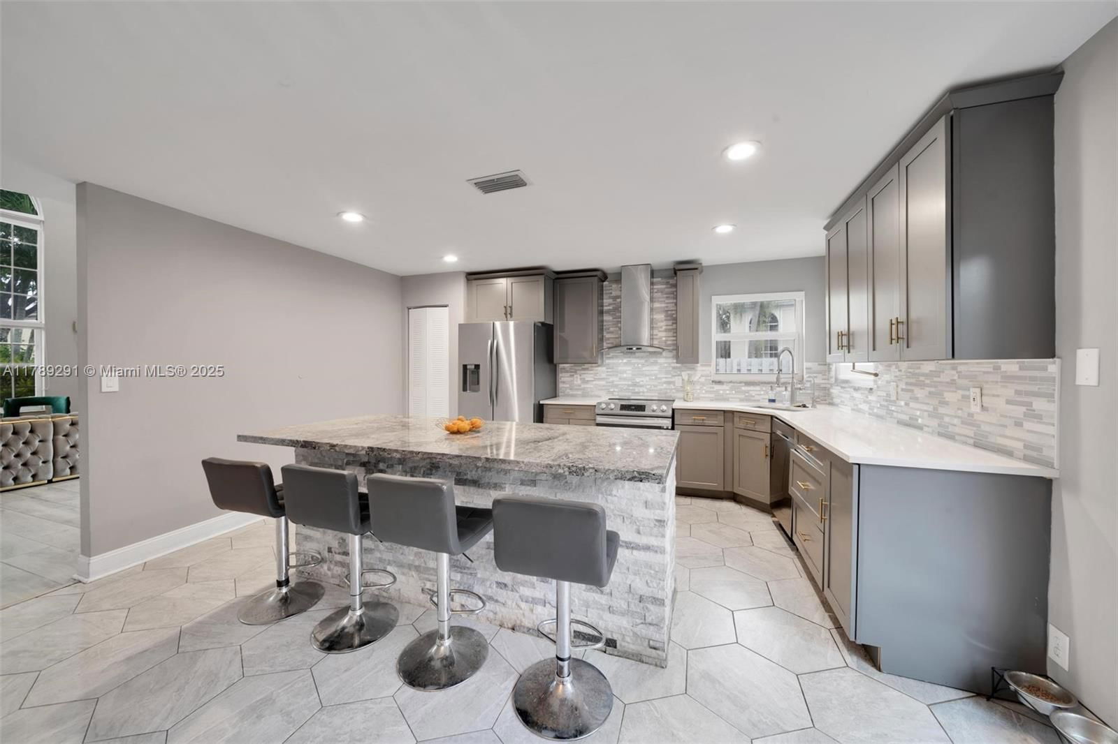 Real estate property located at 5498 45th Way, Broward, Winston Park Section Two-, Coconut Creek, FL