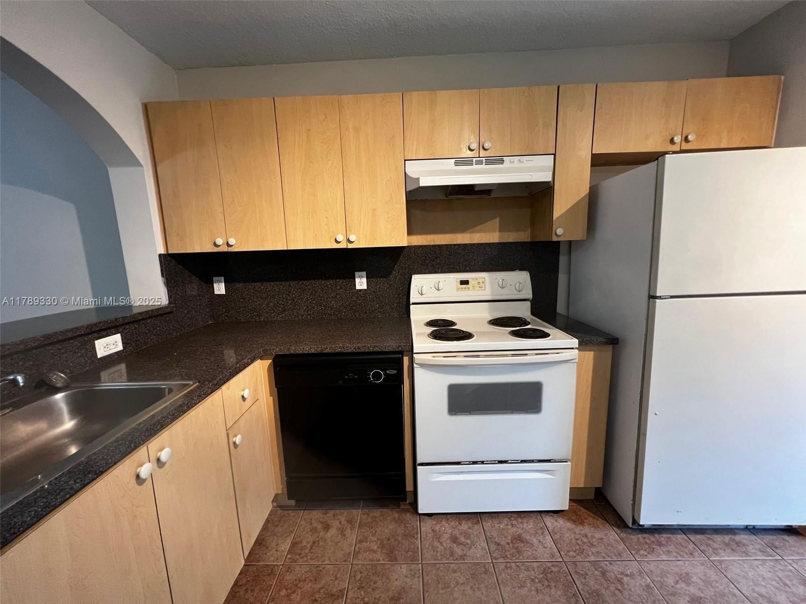 Real estate property located at 2911 13th Ave #102-49, Miami-dade, Venetia Gardens South, Homestead, FL