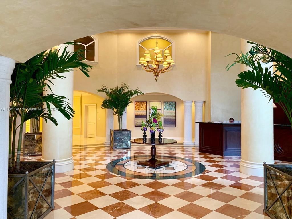 Real estate property located at 20000 Country Club Dr #405, Miami-dade, Turnberry Village, Aventura, FL
