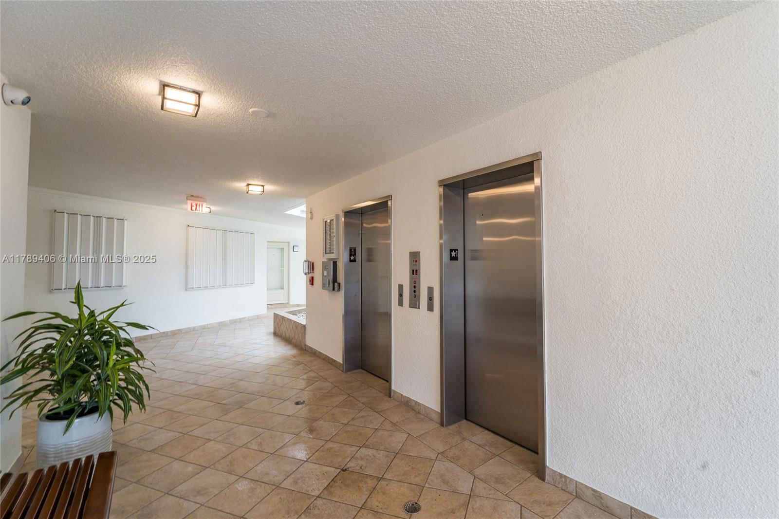 Real estate property located at 19800 Sandpointe Bay Dr #506, Palm Beach, Sandpointe Bay Condo, Tequesta, FL