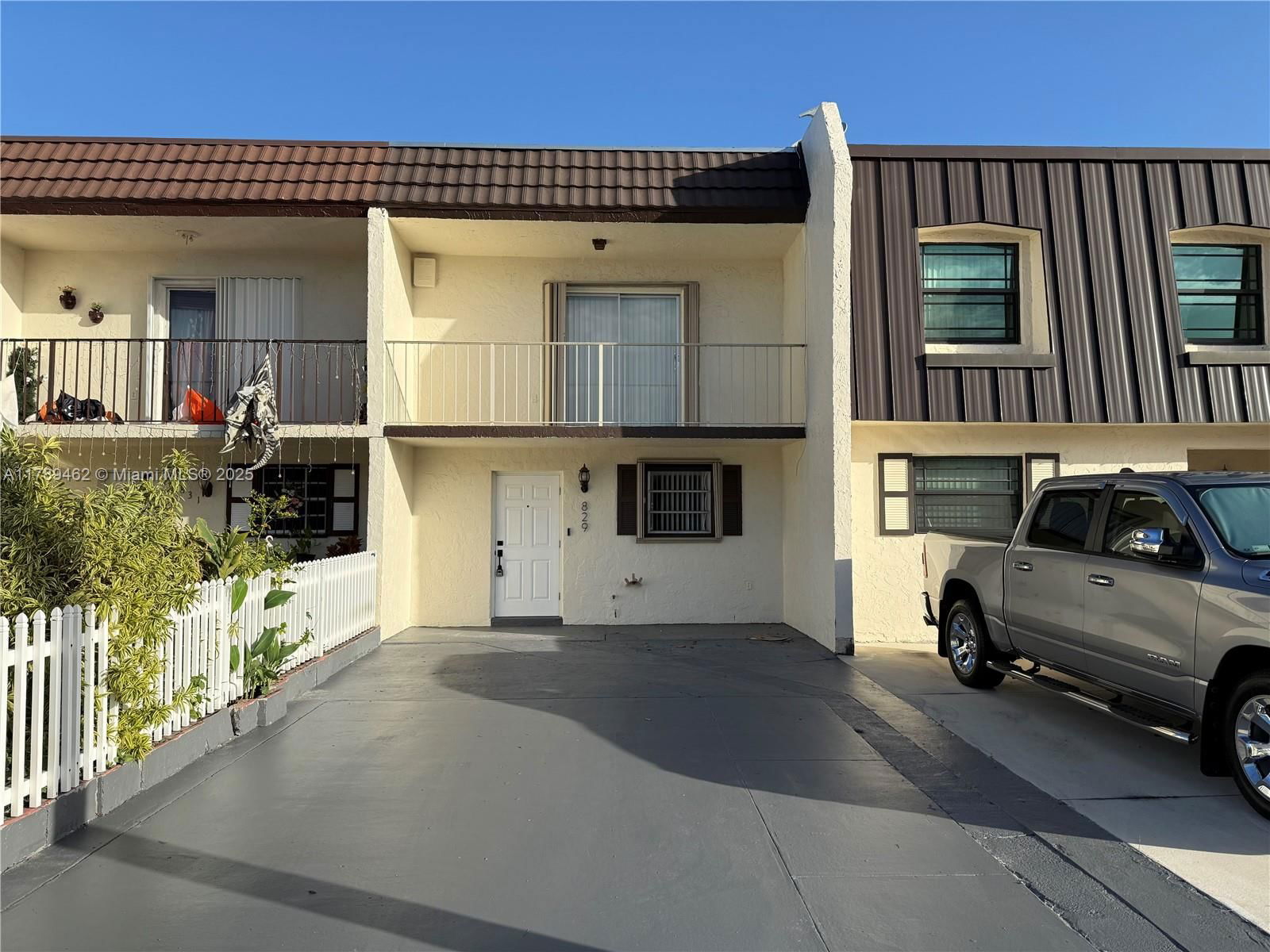 Real estate property located at 829 79th Pl #829, Miami-dade, Bradley Estates, Hialeah, FL