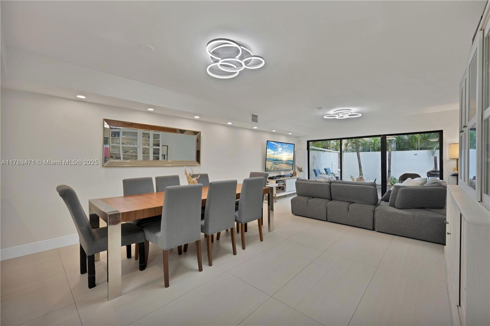 Real estate property located at 3510 Magellan Cir #726, Miami-dade, Mariner Village Garden Co, Aventura, FL