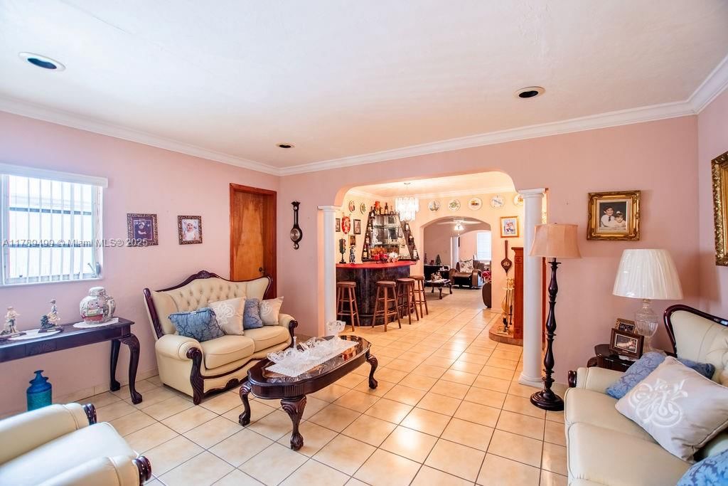 Real estate property located at 891 24th St, Miami-dade, Hialeah 13th Addn Amd Pl, Hialeah, FL
