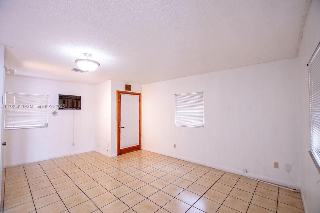 Real estate property located at 891 24th St, Miami-dade, Hialeah 13th Addn Amd Pl, Hialeah, FL